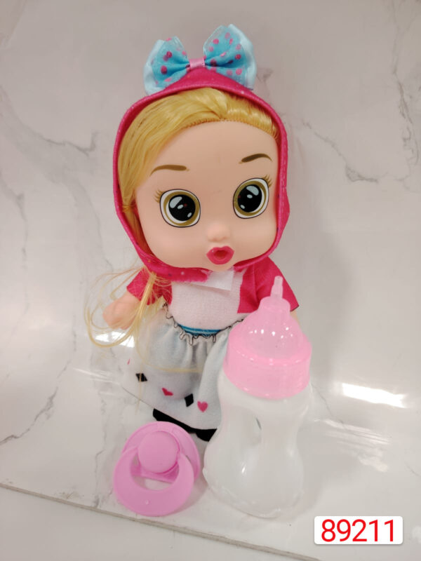 Muñeca con coche y accesorios (pequeña) - Imagen 2