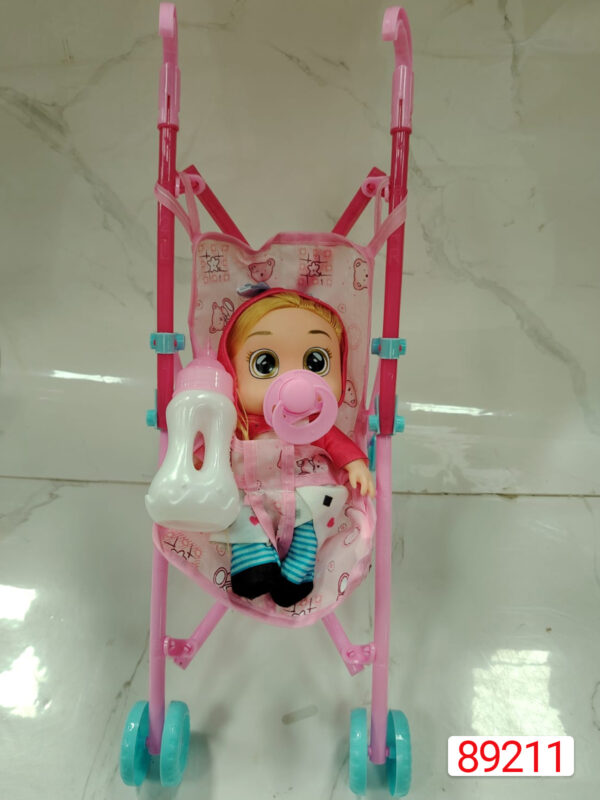 Muñeca con coche y accesorios (pequeña)