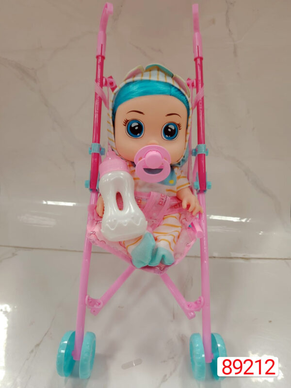 Muñeca con coche y accesorios (mediana)